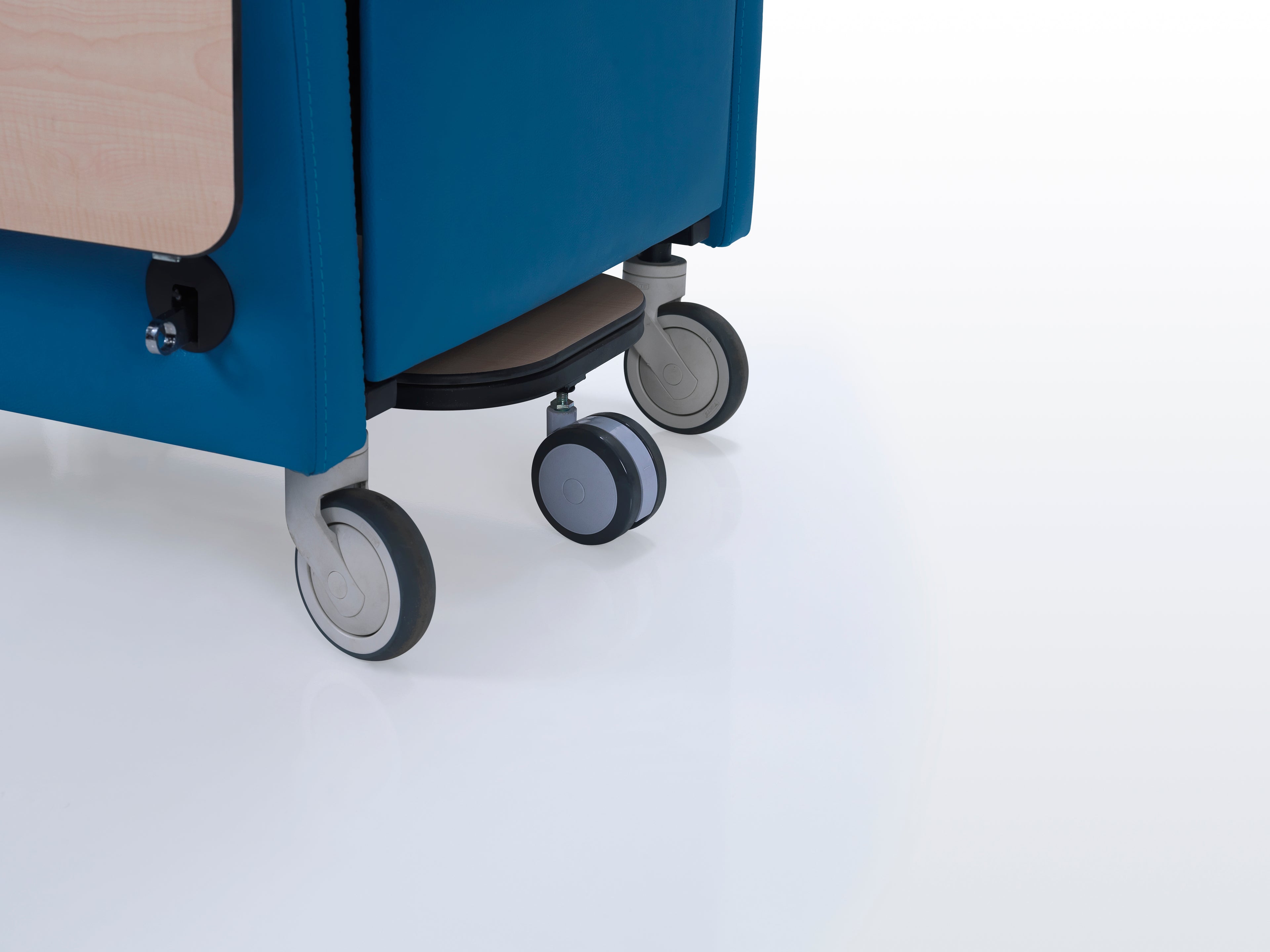 AURA 911 Recliner Chair